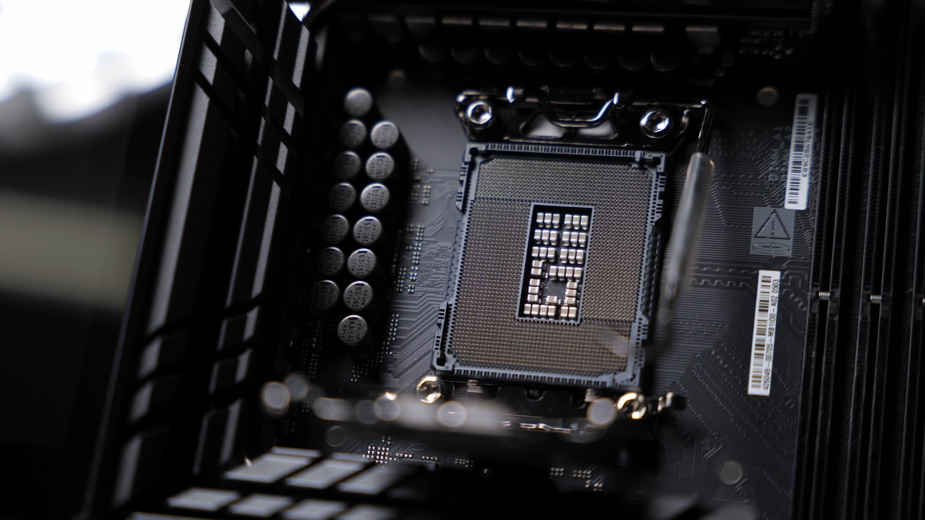 Intel put LGA1954 on the store